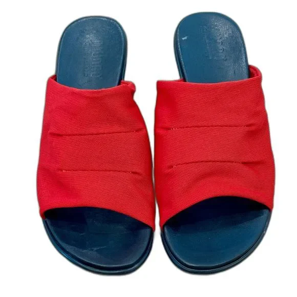 Munro 'Traci' Mule Sandals in Red Fabric - Women's size 7 - Picture 1 of 8